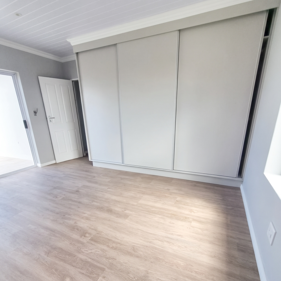2 Bedroom Property for Sale in Struisbaai Western Cape
